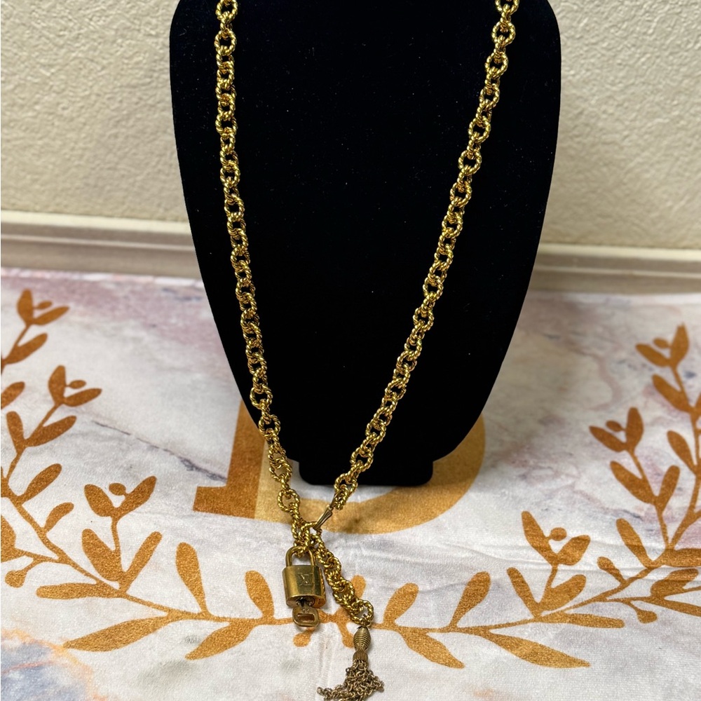 Louis Vuitton Lock & Key #316 Vintage 10K Gold Accents Teardrop Tassel Necklace - Picture 10 of 15